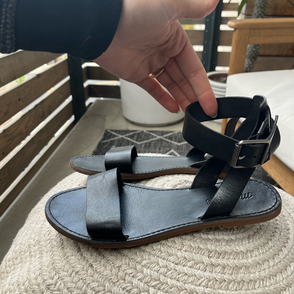 Madewell flat black sandals